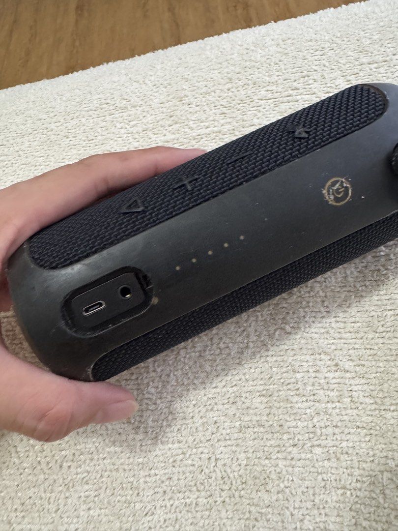 JBL Flip Portable Bluetooth Speaker443254757697136642