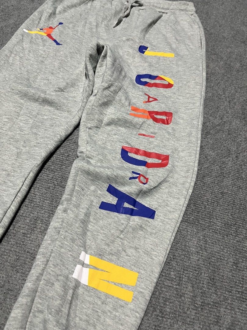 Jordan Script (Category: Joggers) located in Manila. Submitted by ketchidrip.ph (Listing ID 1432955766, Image 3). Description: Jordan Excellent Condition Size: L Dimes: 28-36x37.5 issue: minimal lints/ Cut tags 400 + sf.
