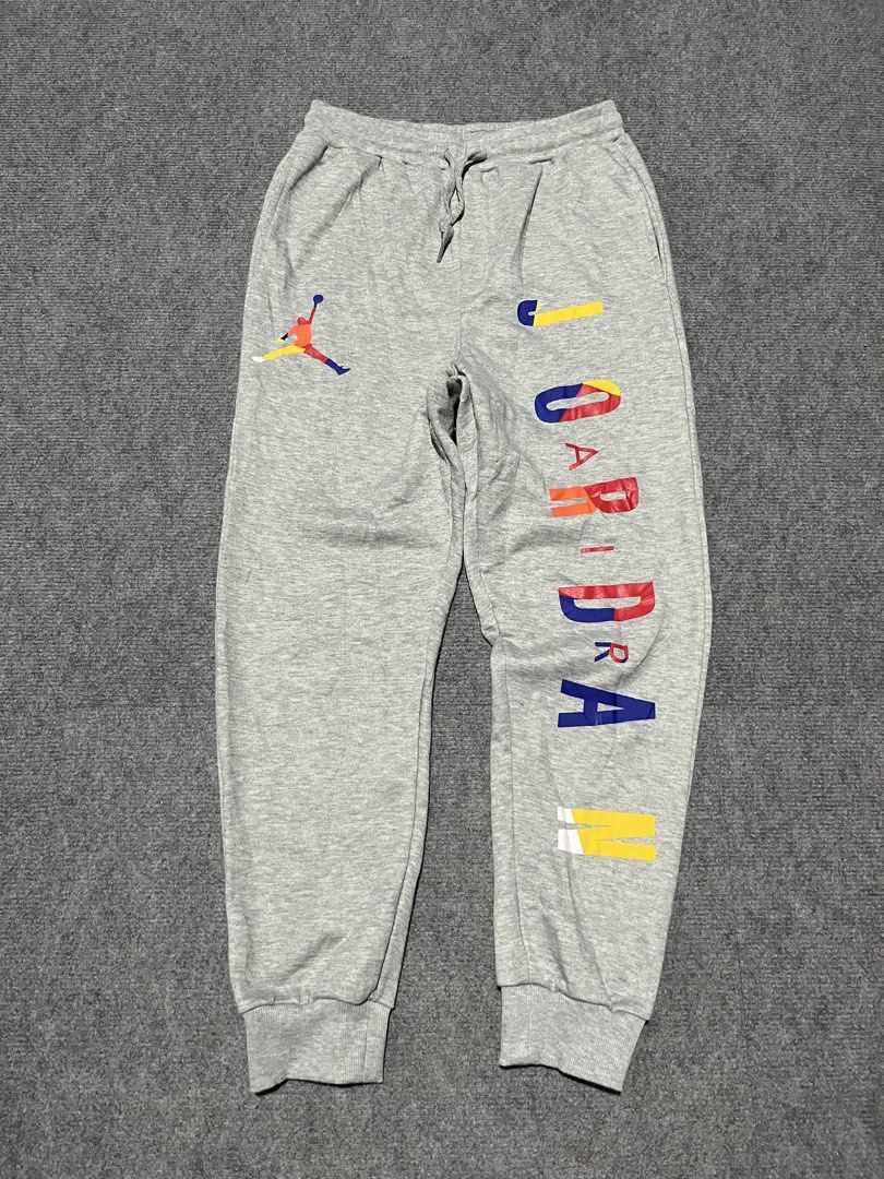 Jordan Script (Category: Joggers) located in Manila. Submitted by ketchidrip.ph (Listing ID 1432955766, Image 2). Description: Jordan Excellent Condition Size: L Dimes: 28-36x37.5 issue: minimal lints/ Cut tags 400 + sf.