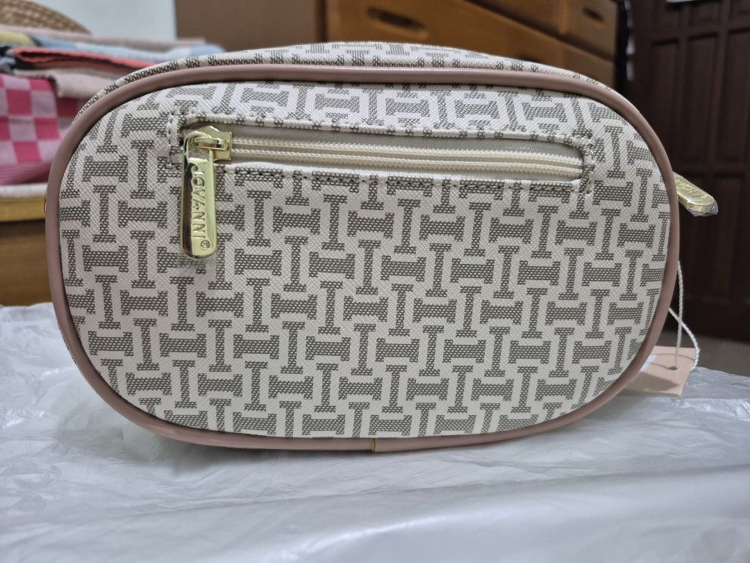 Jovanni Sling Bag (Category: Luxury Bags & Wallets) located in San Fernando. Submitted by jianmnss (Listing ID 1432919334, Image 3). Description: *Includes Jovanni shopping bag *Brand new never been used *Location San Fernando, Pampanga *Available for meet up and delivery *Mode of payment cash, e-wallet, or bank transfer.