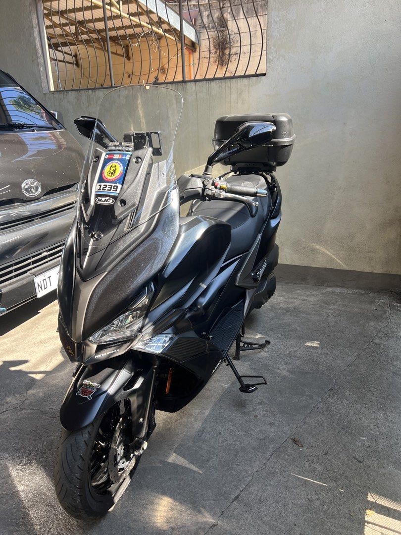 Kymco Xciting S 400i Scooter (Category: Motorbikes for Sale) located in Baguio. Submitted by cray1234 (Listing ID 1432821105, Image 2). Description: WASARI‼️ Kymco S Xciting 400 ✅FREE na Orig Givi Box ✅Pia Horn ✅Makinis alagang silka. 2022 Acquired, 2nd Owner but Complete Papers 30k Odo. Issue : Minimal Scratches , Hand Break , 2025 last registry RFS : Upgrade .