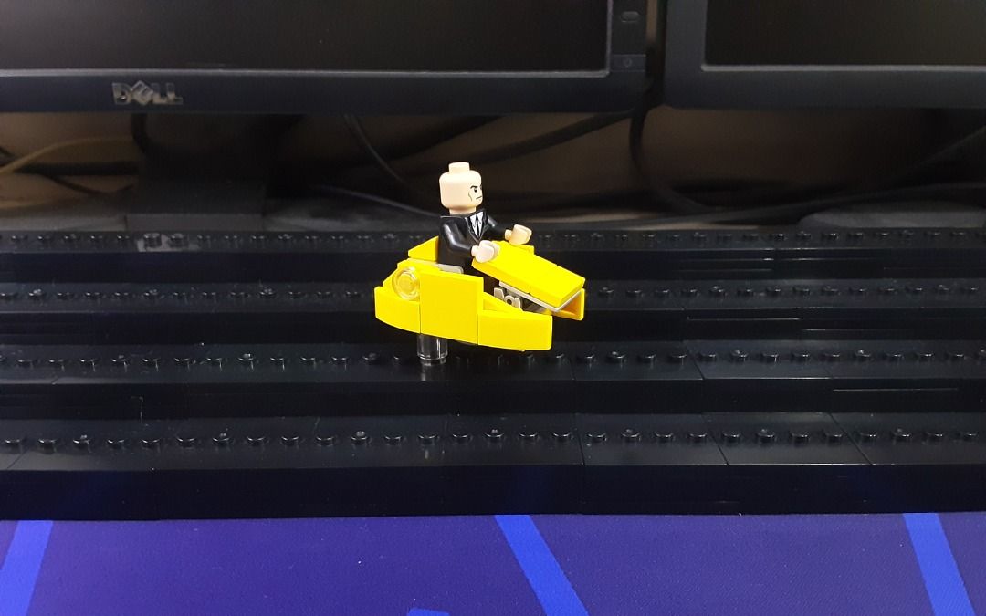 LEGO X-Men Professor-X Minifig Set (Category: Lego & Building Sets) located in Quezon City. Submitted by bobbyrey2 (Listing ID 1432999872, Image 2). Description: LEGO X-Men Professor-X Minifig Set Set includes 1 Minifig and 1 Hoverchair build. PLEASE READ CAREFULLY! PAKIBASA PO MUNA NANG MABUTI! All original LEGO. In like-new condition. On display in covered case, or in storage only. Hindi nilaro kahit kelan ng bata or matanda. Pre-loved, from pe
