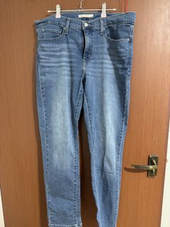 (Category: ) located in . Submitted by cty.closet (Listing ID 1432848304, Image 1). Description: .