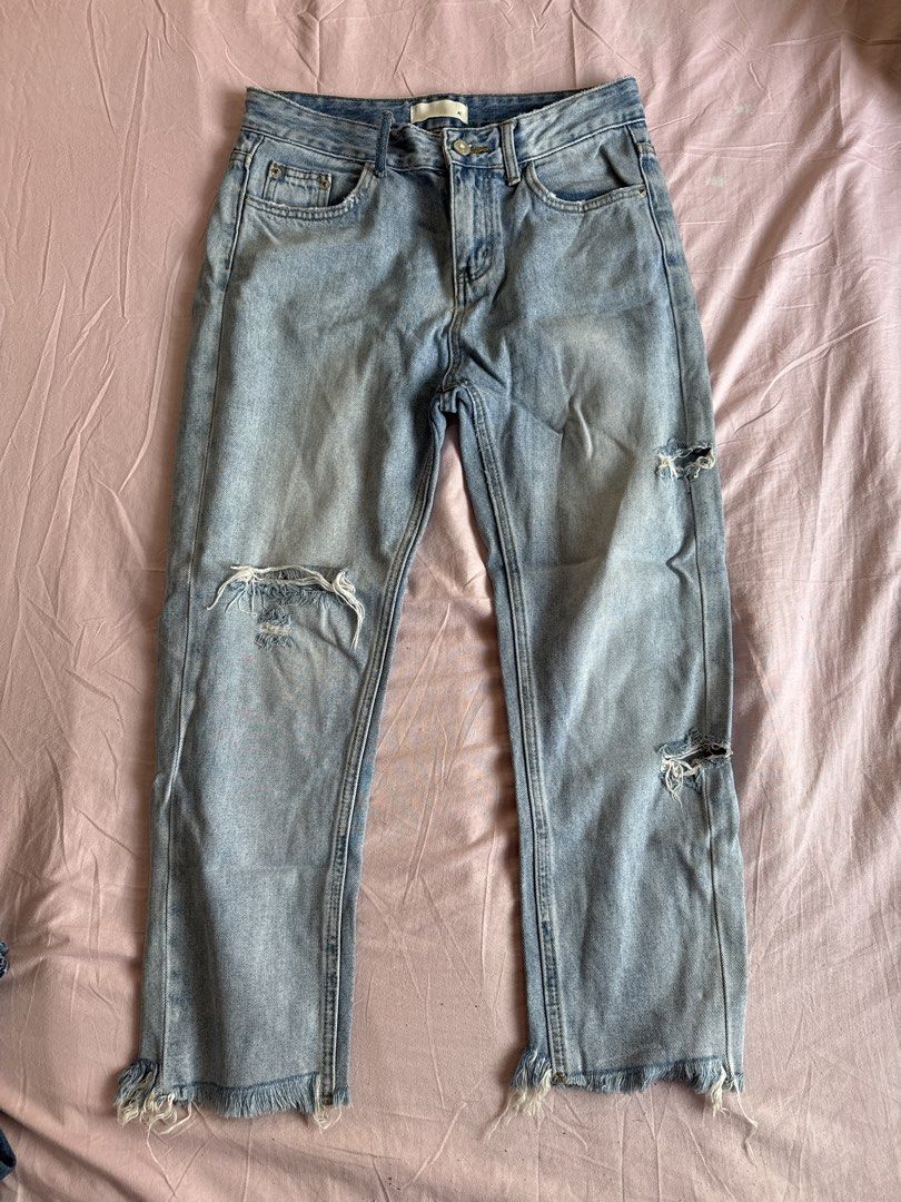 Light Wash Distressed Jeans ripped design (Category: Jeans) located in Manila. Submitted by aimelamode (Listing ID 1432879256, Image 1). Description: Thick denim light wash distressed denim jeans. Classic five-pocket design with button closure and raw hem. Versatile for any look..