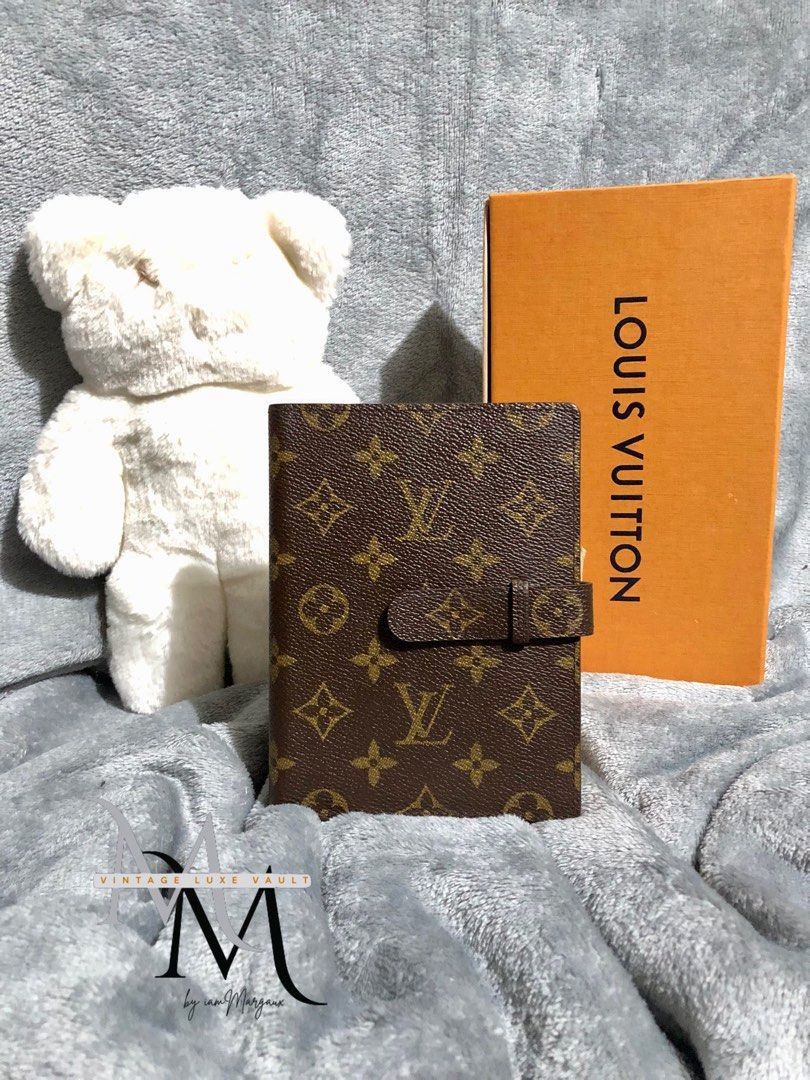 Louis Vuitton Monogram Notebook/Photo Cover (Category: Luxury Bags & Wallets) located in Manila. Submitted by byiammargaux (Listing ID 1432933452, Image 1). Description: LOUIS VUITTON MONOGRAM NOTEBOOK / PHOTO COVER AUTHENTIC RARE VINTAGE •Brown •Leather PVC •Date Code ( CA1914 ) •Size(cm): W10 x H14.5 x D1.5cm (Approx) •Size(inches): W3.9 x H5.7 x D0.6 (Approx) 🏷️ Replacement original LV Box Condition: Pre-owned. Good condition with minimal sig