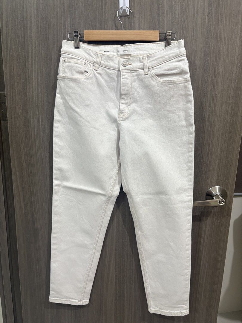 Mango New Mom Jeans (Category: Jeans) located in Manila. Submitted by dkarchives (Listing ID 1432920421, Image 1). Description: - White Mango New Mom jeans - Fit: Straight leg cut, but unlike the usual mom jeans the bottom is kinda narrow. - Size: 40 (too big on me now!).