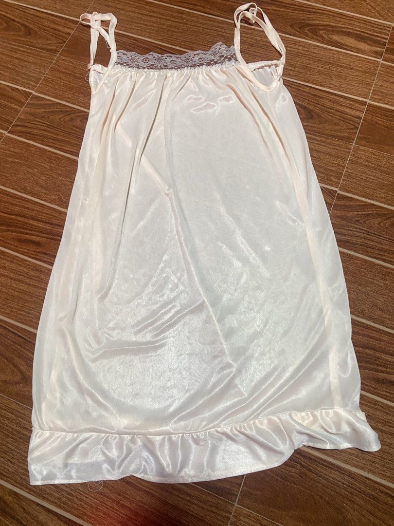 Maternity Wear Dress (Category: Maternity wear) located in Taguig. Submitted by cool.hellraiser (Listing ID 1432845197, Image 1). Description: .