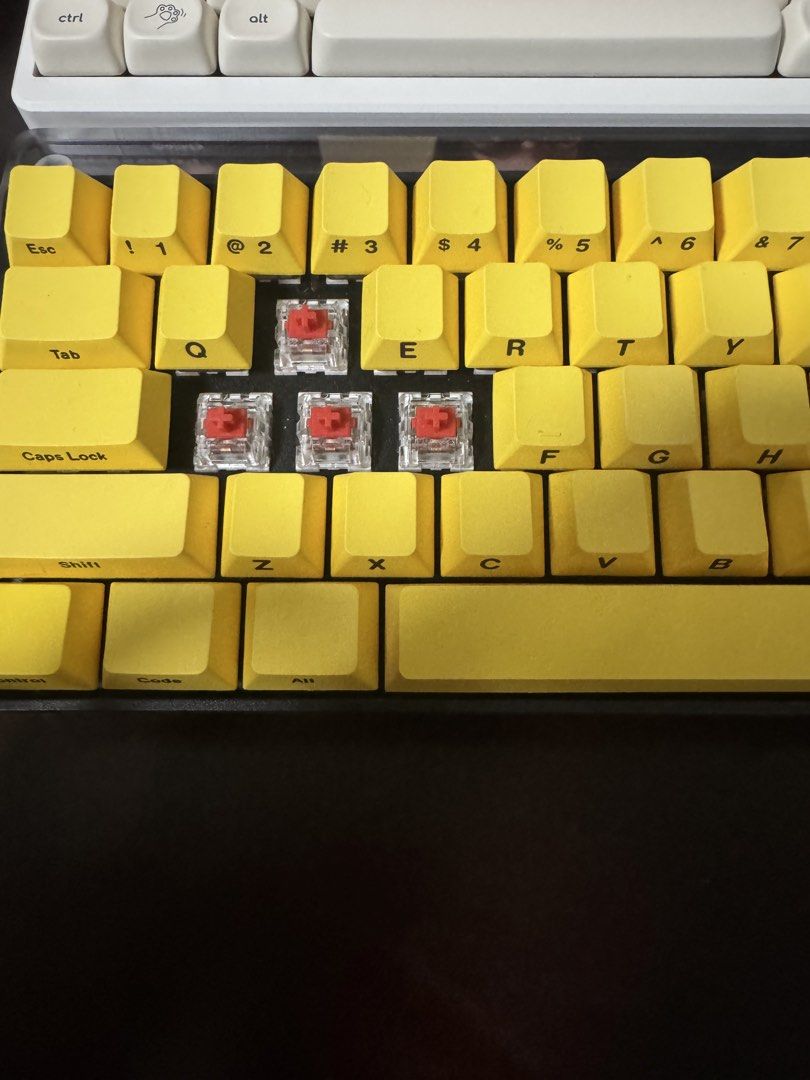 mechanical keyboard with red switches445054440954941441
