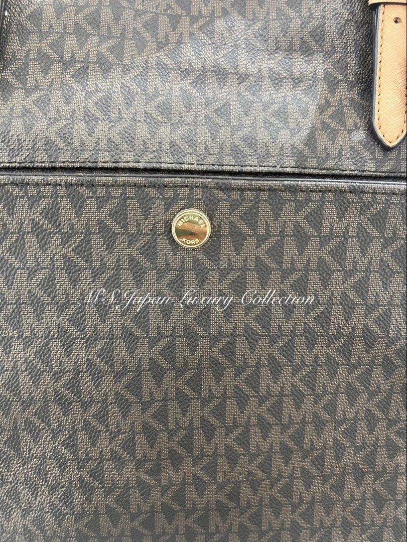 MK Jet set Small Logo Tote Bag (Category: Luxury Bags & Wallets) located in Iloilo. Submitted by msjluxury (Listing ID 1432876154, Image 3). Description: • 9.5/10 condition • Japan source, auth 💯 • Open for layaway up to 4 months with 15% dp • Blue App: M's Japan Luxury Collection • DM us for faster transaction.