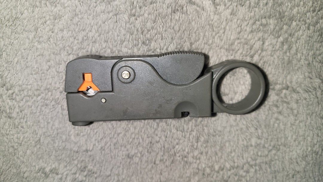 Multifunctional Rotary Coax Cable Stripper Cutter Tool (Category: Construction Tools & Equipment) located in Mandaluyong City. Submitted by theosystem (Listing ID 1432944372, Image 2). Description: Multifunctional Rotary Coax Cable Stripper Cutter Tool.