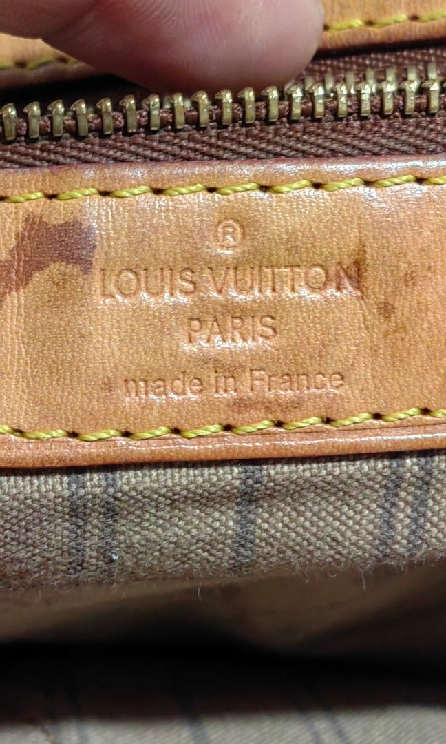 Neverfull Gm (Category: Luxury Bags & Wallets) located in Bacolod City. Submitted by darriebags88 (Listing ID 1432874314, Image 3). Description: no flaw gm size.