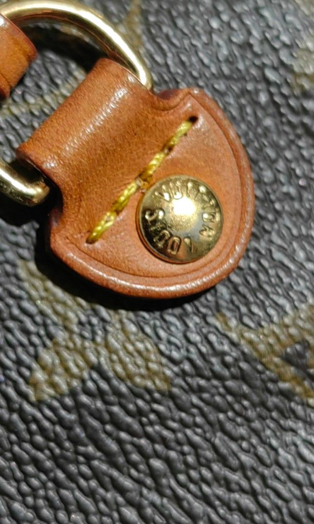 Neverfull Gm (Category: Luxury Bags & Wallets) located in Bacolod City. Submitted by darriebags88 (Listing ID 1432874314, Image 2). Description: no flaw gm size.