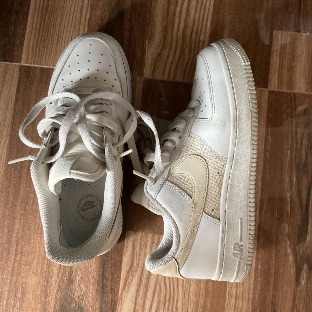 Nike Air Force 1 Low US 6.5 EU 37.5 (Category: Sneakers) located in Baguio. Submitted by audeez (Listing ID 1432830471, Image 1). Description: - Nike Air Force 1 Low women sneakers - Special edition with textured beige sides - 100% Authentic, bought from footlocker Singapore - US 6.5, EUR 37.5 - Very well taken care of - Can be cleaned and will look very new! - ONLY ISSUE: The inside of the heel is heavily worn (cloth is damaged, but it’s covered