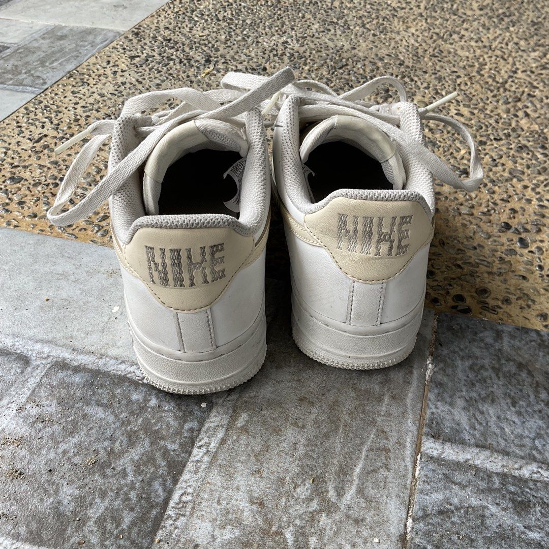 Nike Air Force 1 Low US 6.5 EU 37.5 (Category: Sneakers) located in Baguio. Submitted by audeez (Listing ID 1432830471, Image 3). Description: - Nike Air Force 1 Low women sneakers - Special edition with textured beige sides - 100% Authentic, bought from footlocker Singapore - US 6.5, EUR 37.5 - Very well taken care of - Can be cleaned and will look very new! - ONLY ISSUE: The inside of the heel is heavily worn (cloth is damaged, but it’s covered