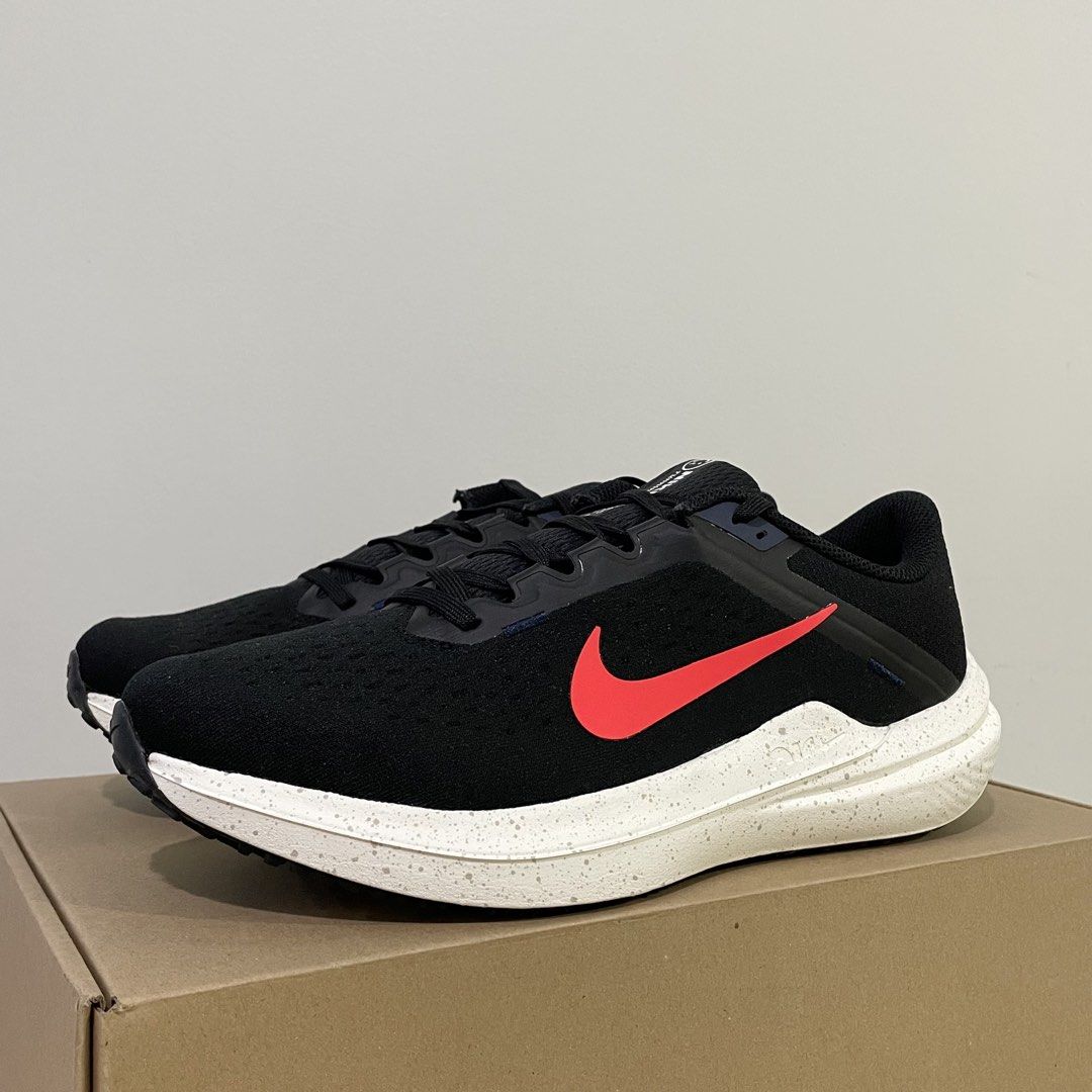 Nike Air Winflo Shoes Men (Category: Sneakers) located in Makati City. Submitted by jer1725 (Listing ID 1432962266, Image 2). Description: Nike Air Winflo 10 Shoes Men Brand New 100% Legit / Original Black / Crimson colorway Available size: 9 US Men •Delivery Metro Manila: Lalamove / Grab Nationwide: J&T •Meetup Glorietta / SM Makati / MRT Ayala Waltermart Makati.