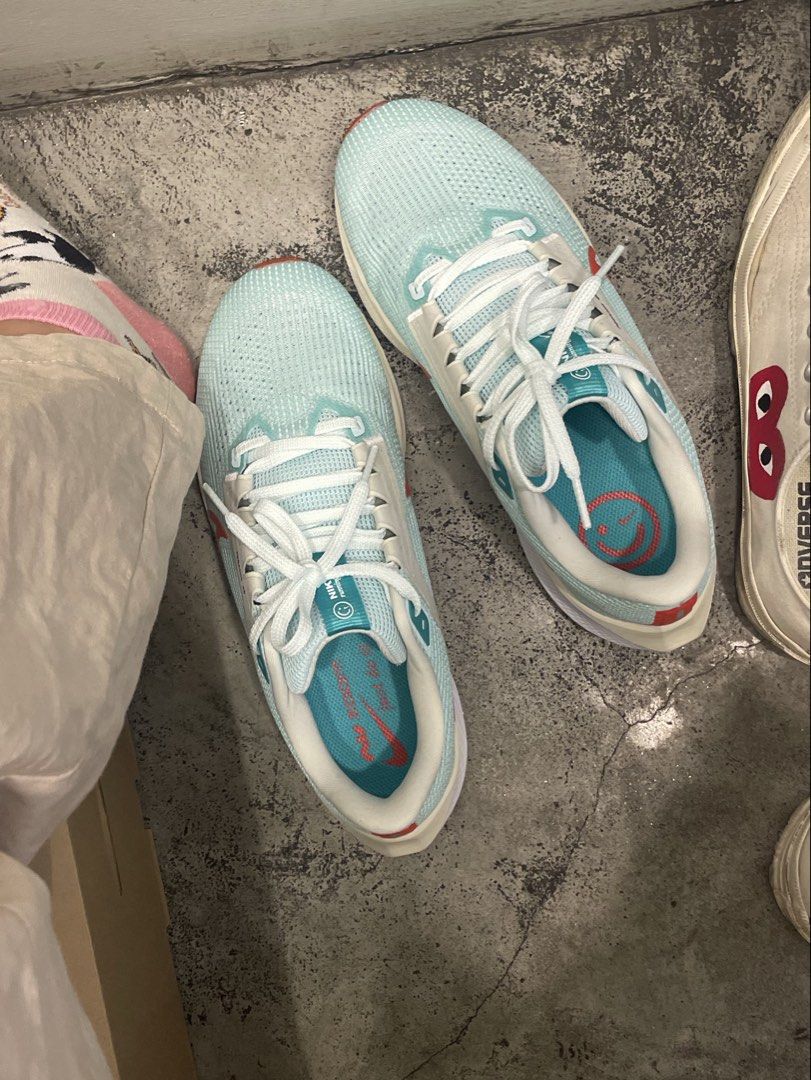 Nike Air Zoom Pegasus 40 (Category: Sneakers) located in San Pablo. Submitted by mallowclouds (Listing ID 1432922762, Image 3). Description: US 9, UK 6.5, EUR 40.5, 26 cm •good as new • rfs: not used as much • no box na!! sorry ☹ 🏷️ nike, nike running shoes, nike running, nike pegasus.