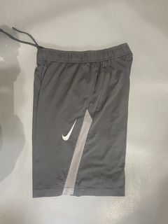 (Category: ) located in . Submitted by rncthrifting (Listing ID 1432839311, Image 1). Description: .
