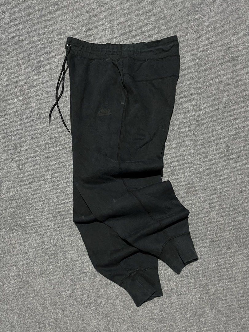 Nike techfleece (Category: Joggers) located in Manila. Submitted by ketchidrip.ph (Listing ID 1432957464, Image 1). Description: Nike Techfleece Excellent Condition Size: M on tag Dimes: 28-32x34.5 500 + sf.
