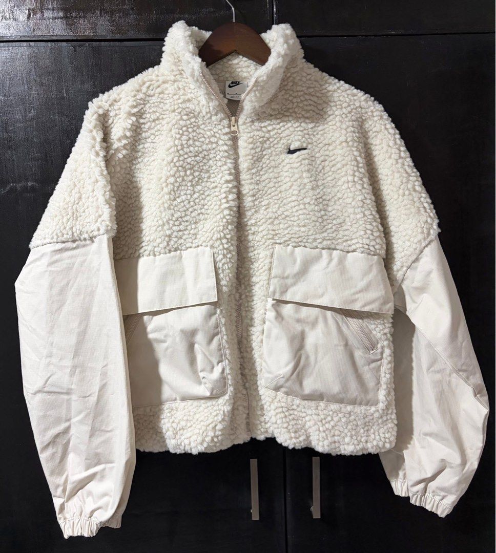 Brand New Nike Women's Sherpa Jacket (Category: Coats, Jackets and Outerwear) located in Manila. Submitted by annchariz (Listing ID 1432896310, Image 1). Description: Rush Sale‼️ NIKE WMNS ESSENTIAL OVERSIZED COZY JACKET Size: Medium Brand new. Unused. Unworn. Bought for 3700++php Ready for shipping via Lalamove/Angkas 📍Muntinlupa area .