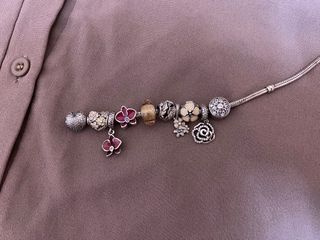 (Category: ) located in . Submitted by raihan89 (Listing ID 1432841273, Image 1). Description: .