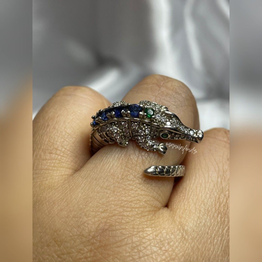 Sapphire crocodile statement s925 ring (Category: Rings) located in Caloocan City. Submitted by manilafinds. (Listing ID 1432954672, Image 3). Description: ⚜️ Sapphire ⚜️ #manilafindsRings ✔️ S925 ✔️ Adjustable 🎀 𝘼𝙫𝙖𝙞𝙡𝙖𝙗𝙡𝙚 𝙤𝙣 𝙢𝙪𝙡𝙩𝙞𝙥𝙡𝙚 𝙥𝙡𝙖𝙩𝙛𝙤𝙧𝙢𝙨—𝙛𝙞𝙧𝙨𝙩 𝙩𝙤 𝙥𝙖𝙮 𝙜𝙚𝙩𝙨 𝙞𝙩. 🎀 🏷️ ₱2,780 only + sf 👆🏼 Click ➡️ #ManilaFindsAVAILABLE ⬅️ for available items. 💲 mode of payment: 🔵 Gcash 🛵 courier: 🔴 J&T 🟠 Lal