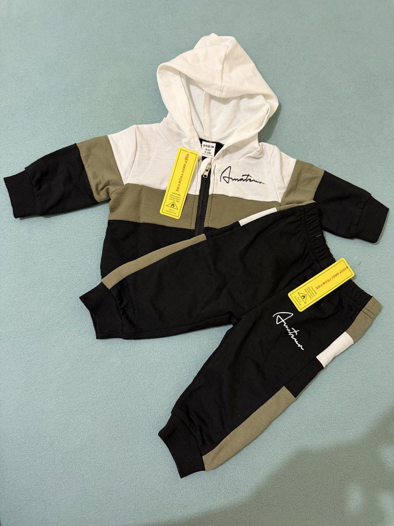 SHEIN | Shein kids 3-6 Months (Category: Babies & Kids Fashion) located in Caloocan City. Submitted by danthrift (Listing ID 1432926869, Image 1). Description: Brandnew with pouch 3-6 Months for boy Terno na po .