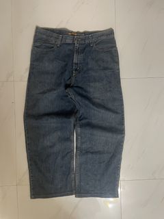 (Category: ) located in . Submitted by juswaaaa_thrift (Listing ID 1432901967, Image 1). Description: .
