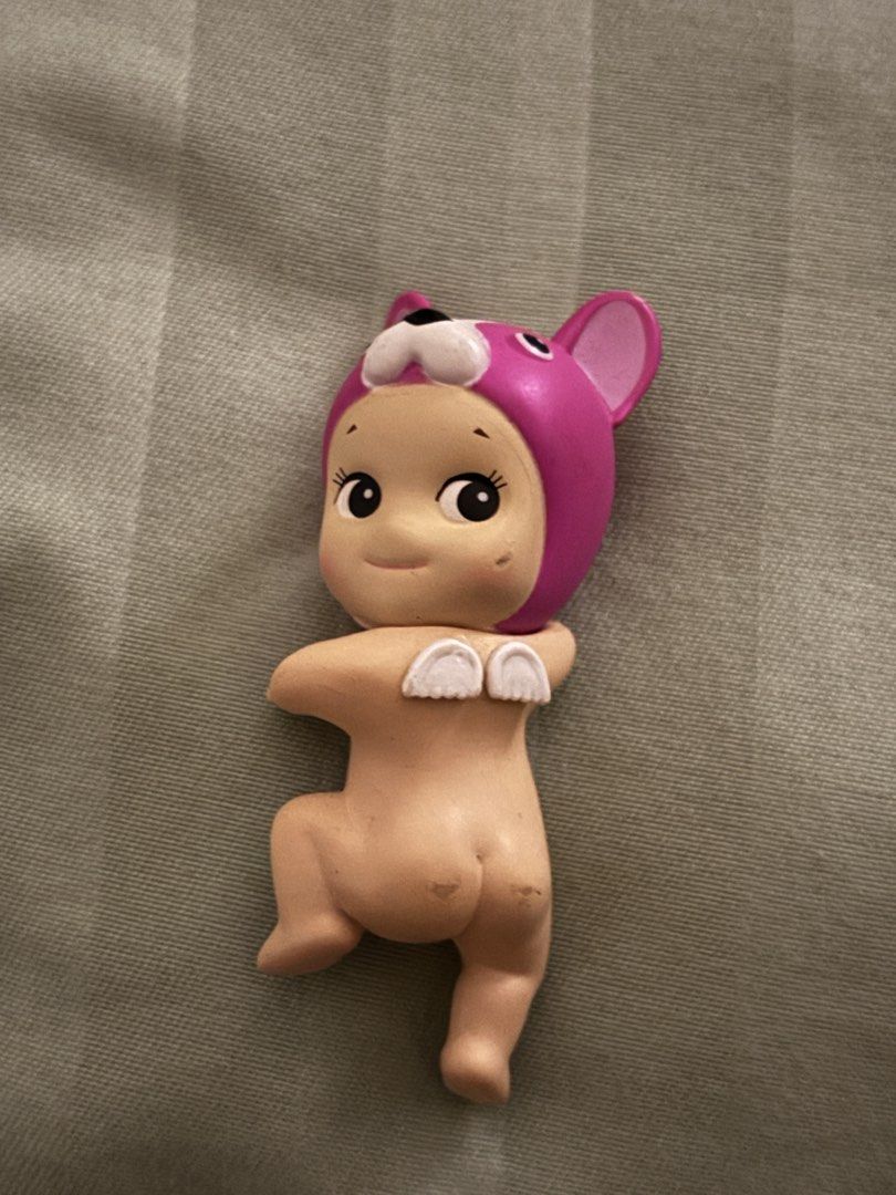 Authentic Sonny Angel Hipper (Category: Designer & Blind Box Toys) located in Manila. Submitted by elithebear (Listing ID 1432952699, Image 1). Description: No adhesive (you can buy nano tape for hippers) Authentic No box and foil.