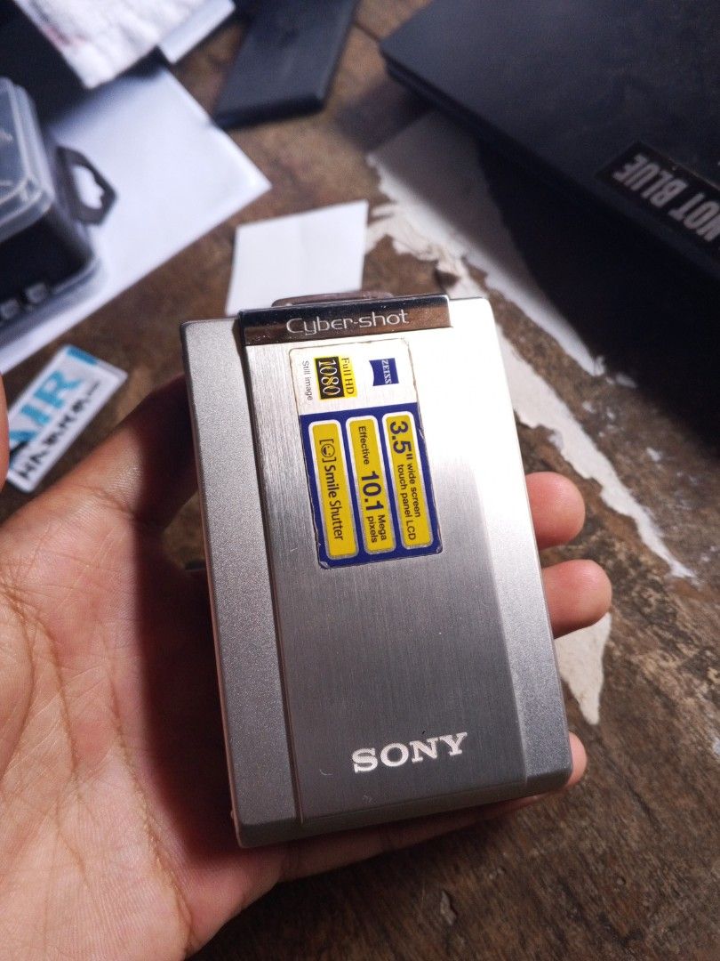 Sony DSC T300 (Category: Cameras) located in Quezon City. Submitted by cosmicwind.a3da03 (Listing ID 1432877933, Image 3). Description: Untested camera negotiable pa yung price .