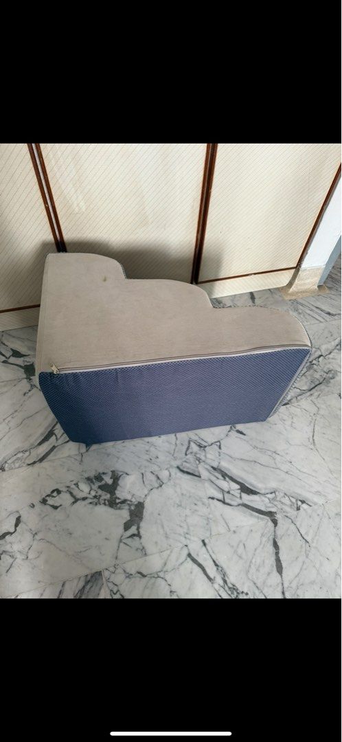 Steps (Category: Homes & Other Pet Accessories) located in Singapore. Submitted by crazyhorse007 (Listing ID 1432963874, Image 6). Description: .