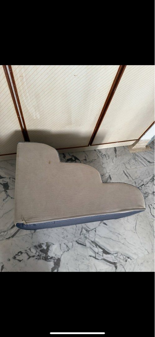 Steps (Category: Homes & Other Pet Accessories) located in Singapore. Submitted by crazyhorse007 (Listing ID 1432963874, Image 7). Description: .