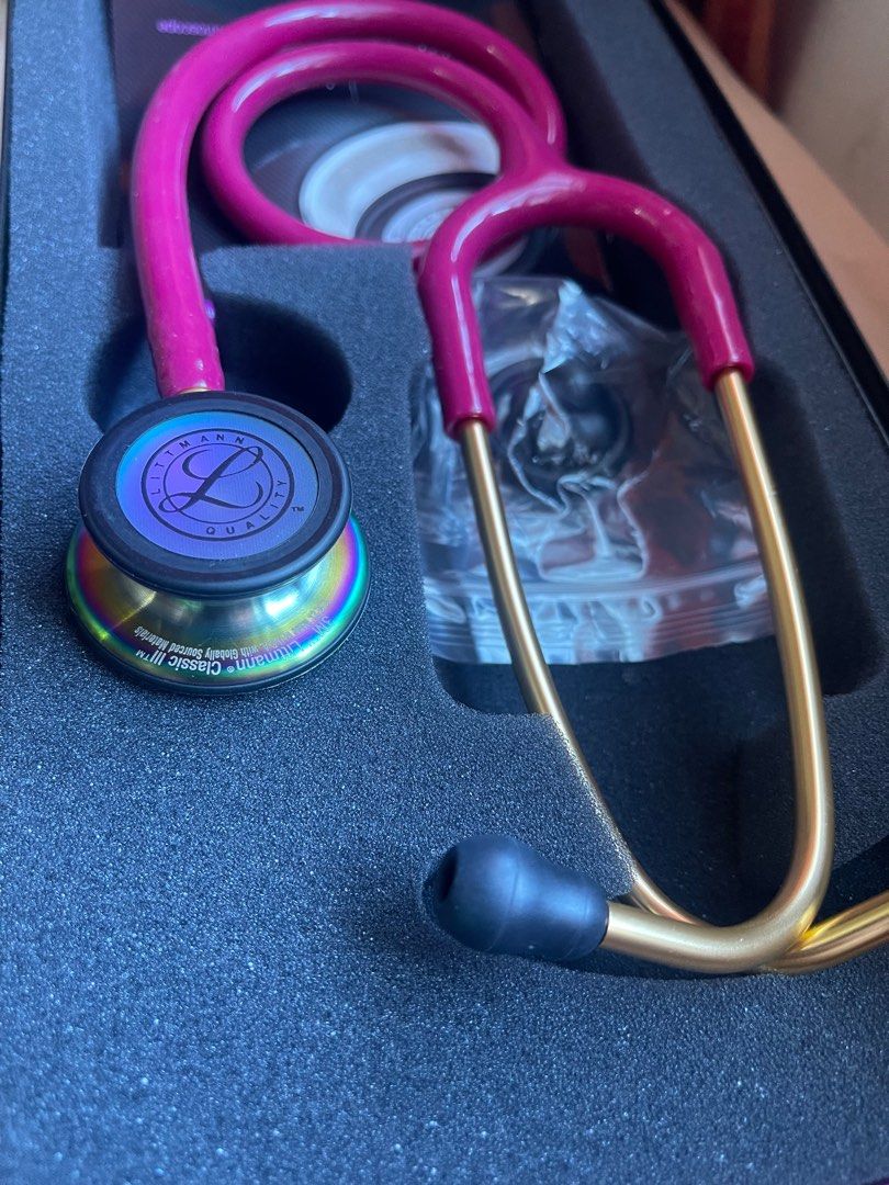 Stethoscope Littmann Classic III (Category: Medical Supplies & Tools) located in Manila. Submitted by dlucky88 (Listing ID 1432865496, Image 2). Description: Littmann Classic III Stethoscope Brand New Bought in US rfs: upgrade to cardio iv steth.
