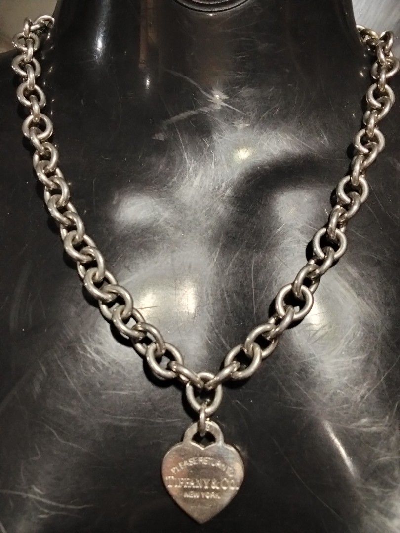 Tiffany & Co. Return to Tiffany Necklace (Category: Necklaces) located in Makati City. Submitted by silver_ben (Listing ID 1432835014, Image 2). Description: 925 Sterling Silver 60.5 grams 16 inches .
