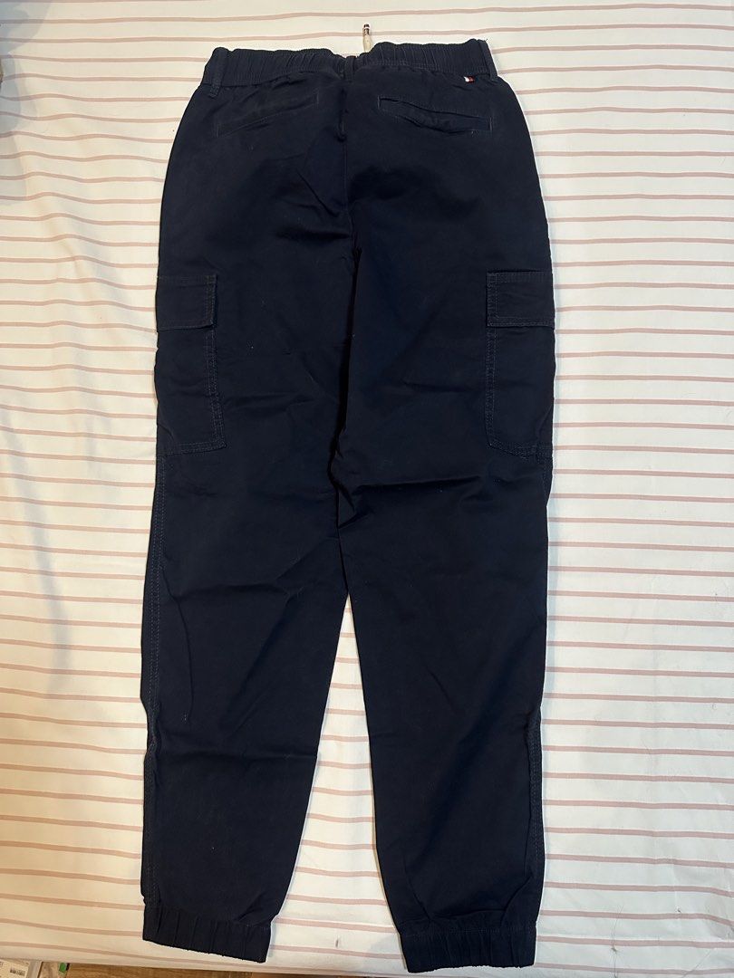 Tommy Hilfiger Cargo Pants - XXS (Category: Jeans) located in Plaridel. Submitted by juliaco08 (Listing ID 1432942572, Image 2). Description: - Navy blue Tommy Hilfiger cargo pants bought for 6k in the US - Size: XXS - Rfs: not my style anymore.