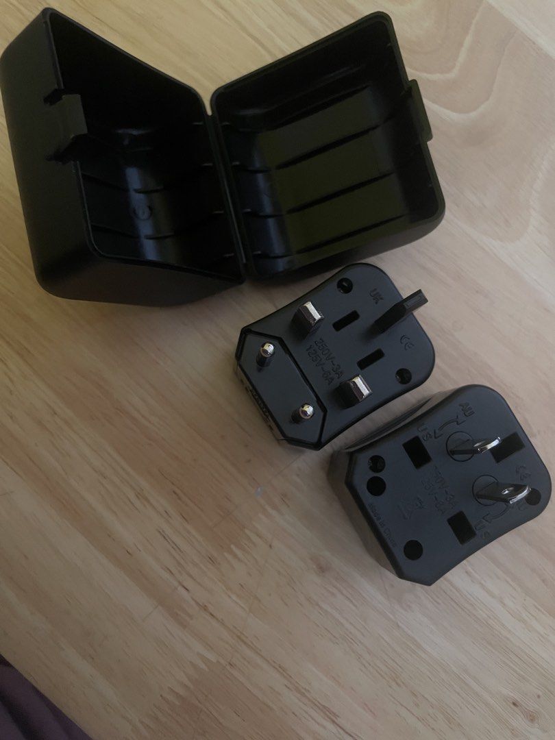 Travel Adaptor443680092314019840