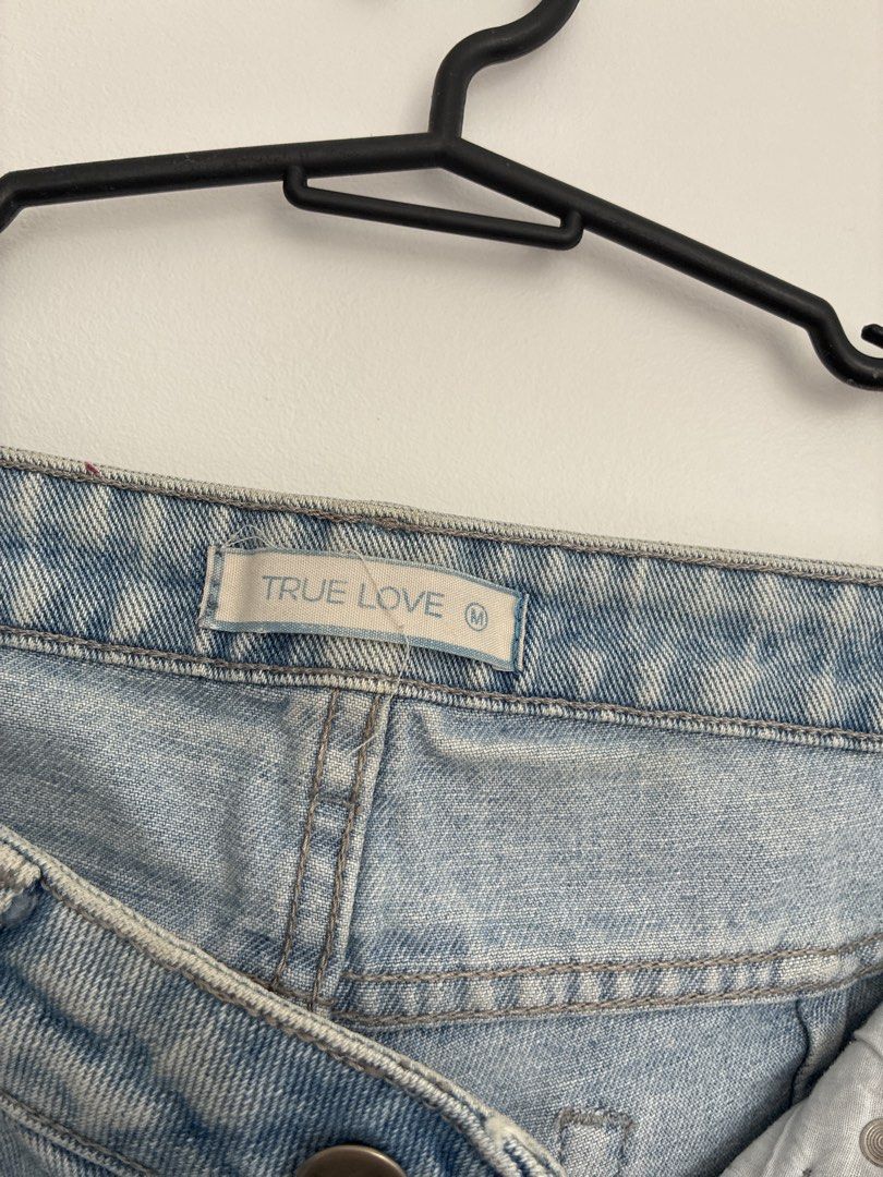 True Love Denim Shorts - Size M (Category: Shorts) located in Taguig. Submitted by polengreyn (Listing ID 1432858760, Image 2). Description: - True Love denim shorts - Light wash, light blue color - Size: M - Classic five-pocket design - Button and zipper closure - Raw hem - Perfect for casual wear.