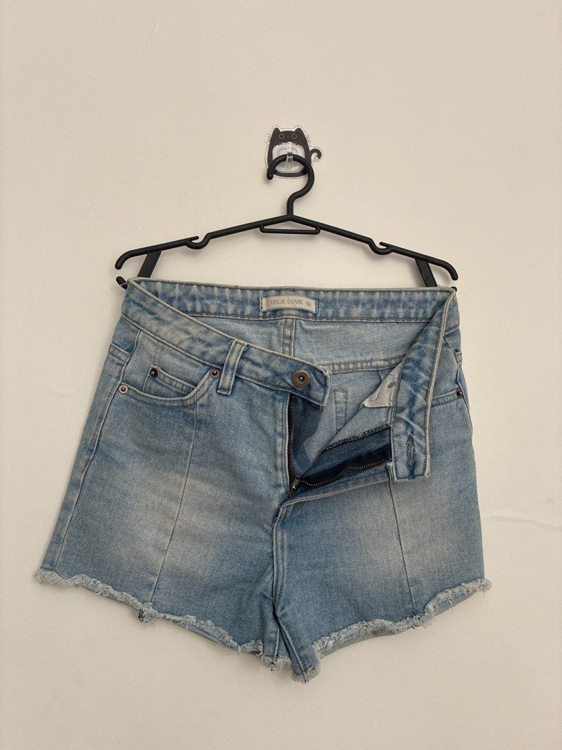 True Love Denim Shorts - Size M (Category: Shorts) located in Taguig. Submitted by polengreyn (Listing ID 1432858760, Image 1). Description: - True Love denim shorts - Light wash, light blue color - Size: M - Classic five-pocket design - Button and zipper closure - Raw hem - Perfect for casual wear.