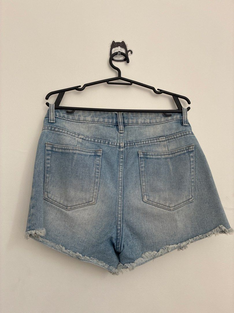 True Love Denim Shorts - Size M (Category: Shorts) located in Taguig. Submitted by polengreyn (Listing ID 1432858760, Image 3). Description: - True Love denim shorts - Light wash, light blue color - Size: M - Classic five-pocket design - Button and zipper closure - Raw hem - Perfect for casual wear.