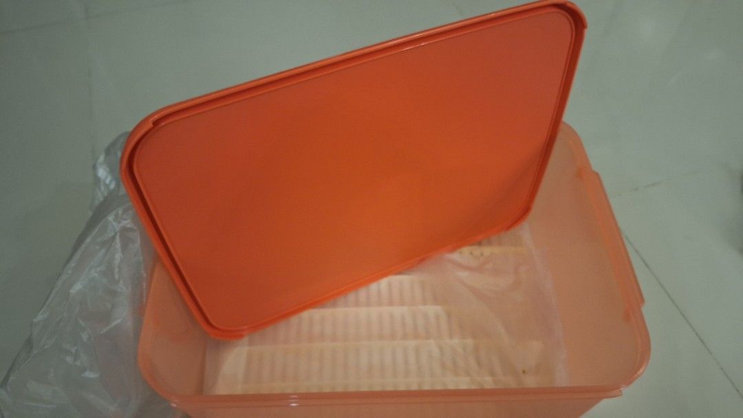 Tupperware 16L Orange Storage Container with Lid459498073673574400