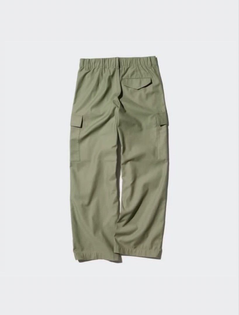 Uniqlo Wide Straight Cargo Pants (Category: Jeans) located in Manila. Submitted by jb2025 (Listing ID 1432990932, Image 2). Description: bought for P1,990. used once only:> actual pic last pic. size in flat lay also posted height: 5’3 waist: 28 inch ❤️ actual photos posted & on-hand ✨ measurements are width 20x length 22.5 📌 españa, manila MOP💰 * strictly gcash payment first MOD 📦 (buyer will shoulder sf) * j&t express * lalamove (for same day