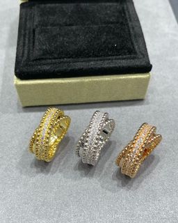 （分類：）位於 。 由 vca-jewelry 提交（商品編號 1432955052，圖片 1）。簡介： 。