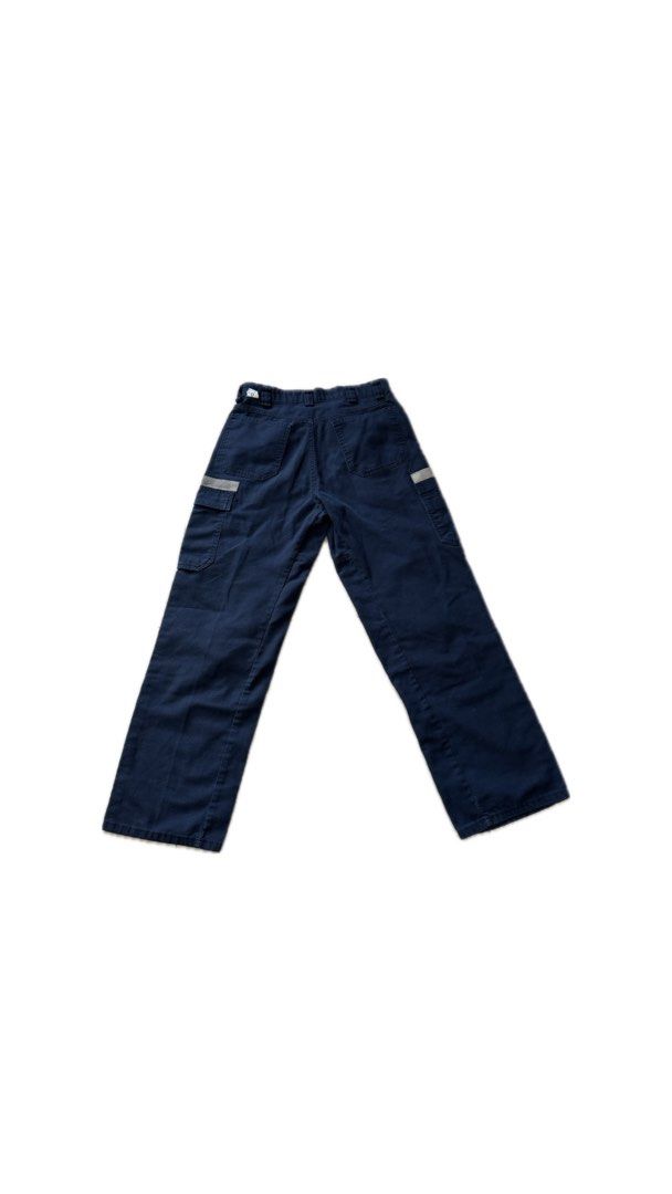 Vintage Redkap Wide Navy Carpenter Pants (Category: Trousers) located in Quezon City. Submitted by mudsoapgrails (Listing ID 1432879025, Image 2). Description: Size 30 on tag Waist: 28-30” Rise: 11” Hips: 39” Outseam: 39” Inseam: 29” Height of model: 5’9 Condition: 7.5/10 (fading on gray patches).
