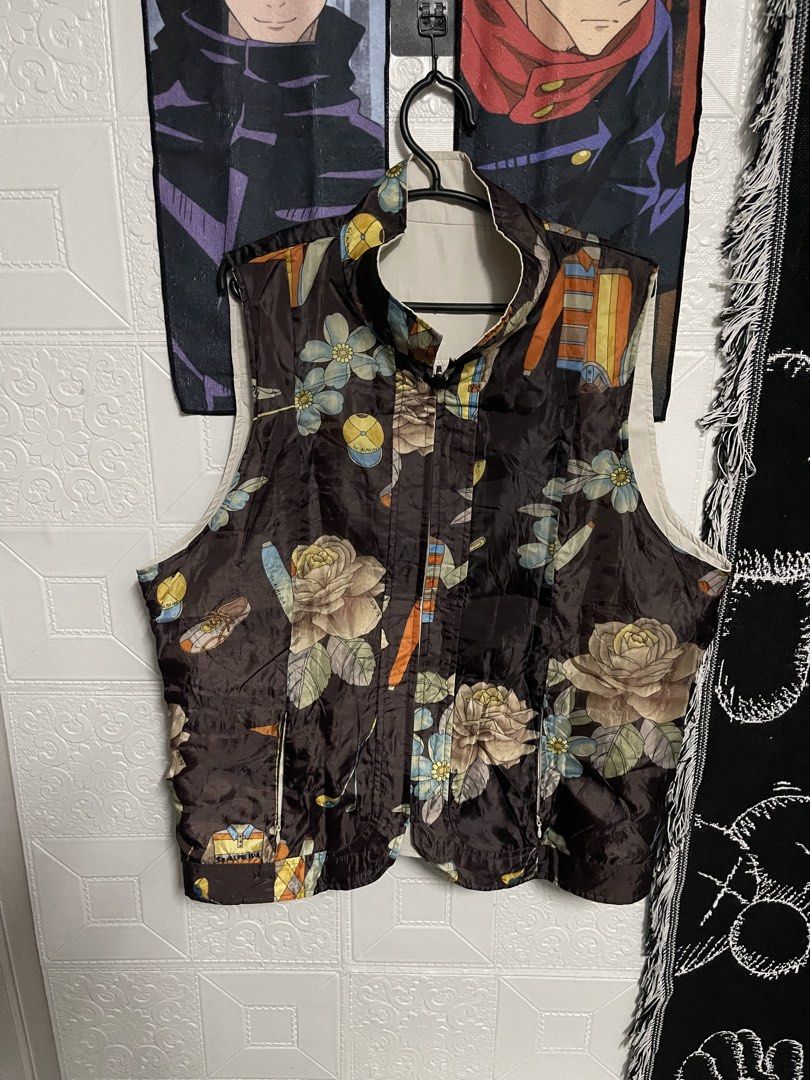 Vintage st.almeida Reversible Vest (Category: Vests) located in Quezon City. Submitted by listless32 (Listing ID 1432971942, Image 3). Description: Width 20 length 24.