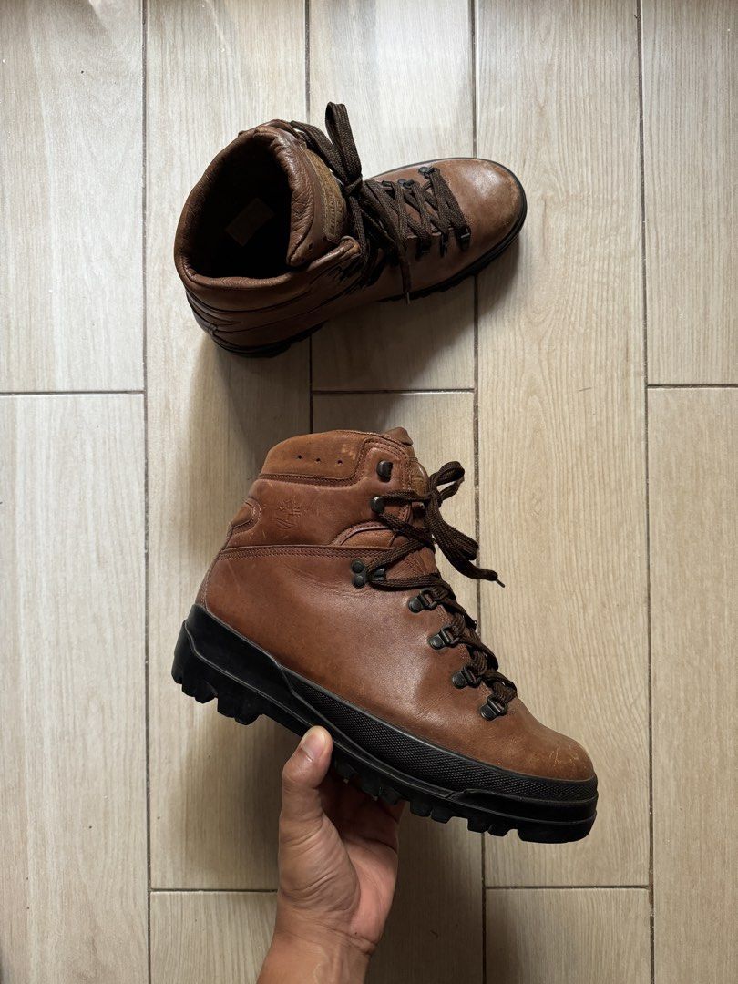 Vintage Timberland World Hiker boots (Category: Boots) located in Quezon City. Submitted by theunknownaccount (Listing ID 1432845348, Image 2). Description: - Timberland hiking boots - Brown leather upper - Black Vibram sole - Lace-up closure - Padded collar - Visible Timberland logo - Its the same silhouette used on the Stussy collab - Size 10Us can fit a 10.5-11us.