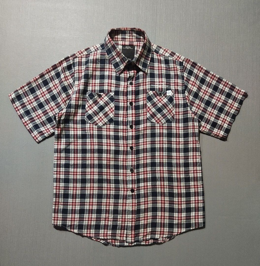 VISVIM BUTTONDOWN CHECK (Category: Formal Shirts) located in Cebu City. Submitted by whainstone (Listing ID 1432942022, Image 1). Description: Made in Japan Large Width - 20.5" Length - 27.5" Photos may vary due to lighting Php 1680 + 90 (sf) Mop: gcash Thank you & Godbless. 🤗.