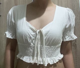 (Category: ) located in . Submitted by clothes.declutter.finds (Listing ID 1432889904, Image 1). Description: .