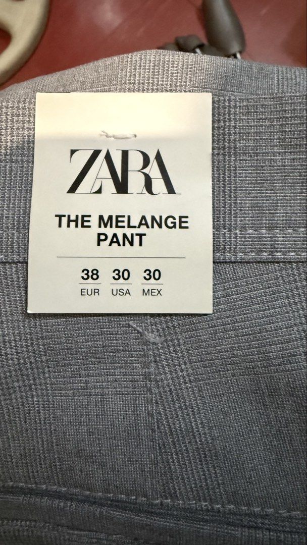 ZARA light gray (Category: Chinos) located in Makati City. Submitted by RR_Shop (Listing ID 1432906074, Image 3). Description: Give you a discount if you buy more items! Reason to sell: I’m decluttering and selling pre-loved items. Payment options: - LBC: Prepaid COD - Lalamove: GCash payment .