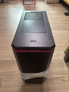 Computer Case439650599421890560