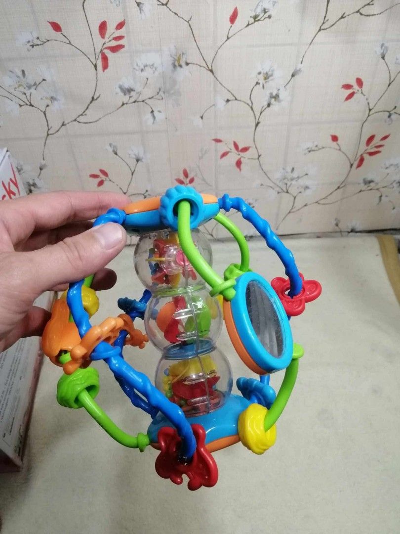 Activity Ball, perfect for teething Rattle, sensory toy (Category: Infant Playtime) located in Baguio. Submitted by boxmania (Listing ID 1433104159, Image 2). Description: sale, big 6 inches diameter From HK/UK/Dubai/Canada or Japan Surplus Box What you see is what you get No return, no exchange (random item po nakukuha ng seller sa box).
