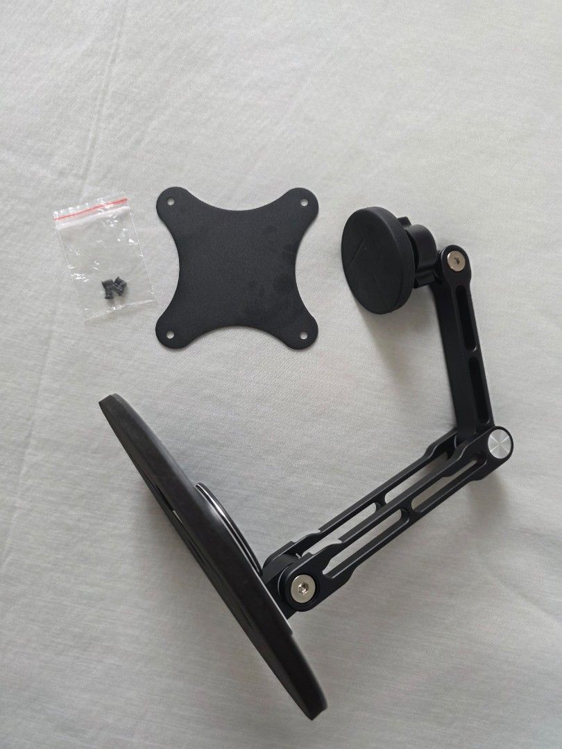 Magnetic portable screen stand439439000255211521
